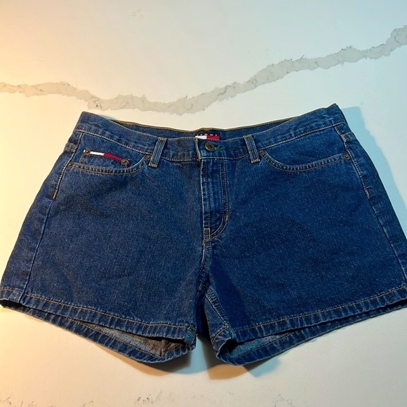 Tommy Hilfiger Vintage 1999  Kelly Denim Short. Authentic Wash. size 11 - Picture 2 of 10